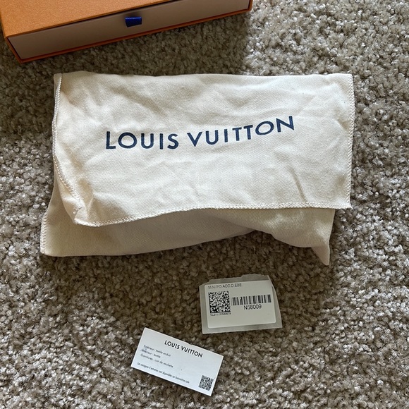 Mini pouchette bag - Picture 3 of 9